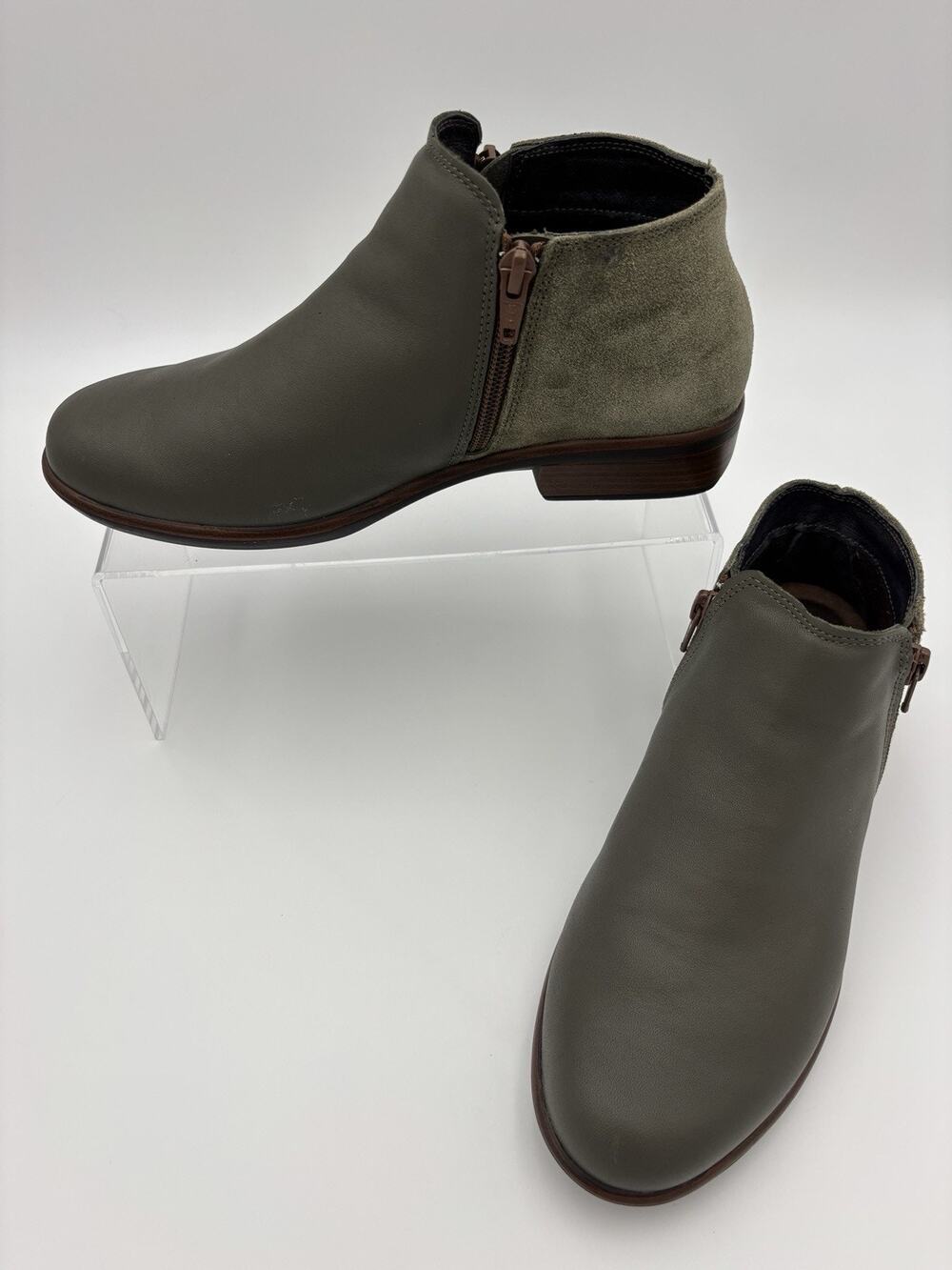 Naot Helm Ankle Boots Olive Green Size 37 / 7 Side Zip Comfort
